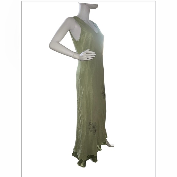 Donna Ricco
100% Silk Donna Ricco  Green Maxi Dress with Floral Embroidery sz 10 - Picture 5 of 10